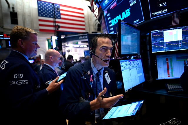 Wall Street Melemah, Saham AI Seperti Dell dan Nvidia Anjlok, S&P 500 Terkoreksi