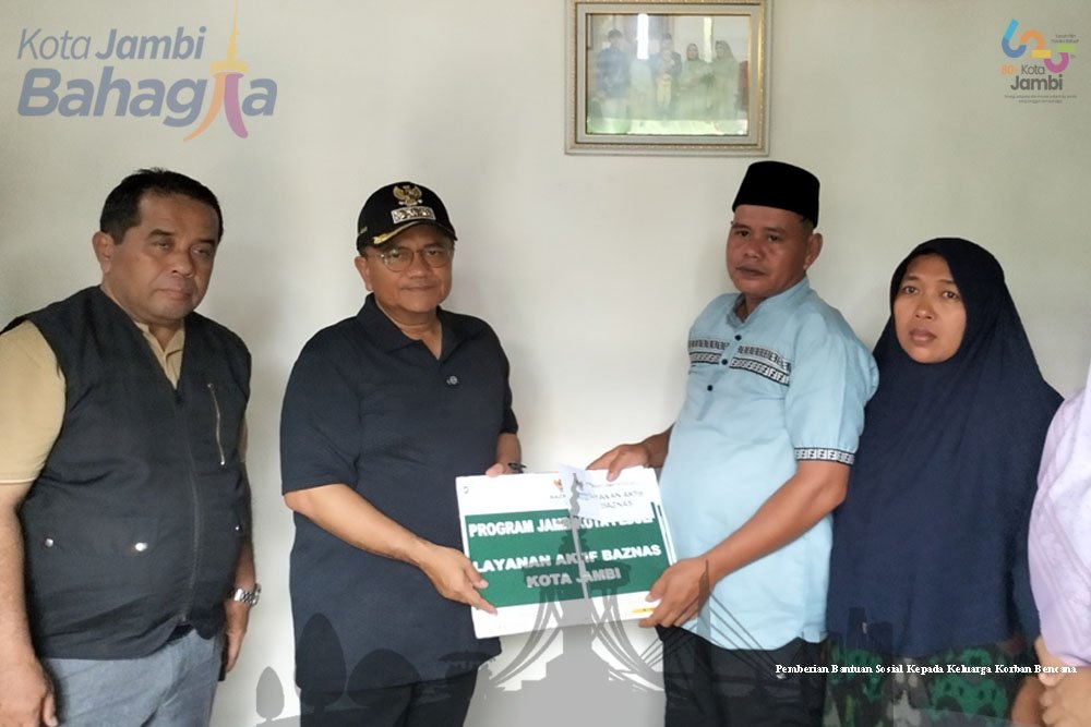 Wali Kota Jambi Beri Santunan kepada Keluarga Bocah 7 Tahun Korban Tenggelam di Paal Merah