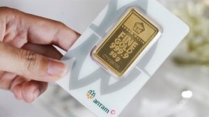 Melejit Lagi, Harga Emas Antam Kini Rp 2.296.000 per Gram: Rekor Tertinggi!