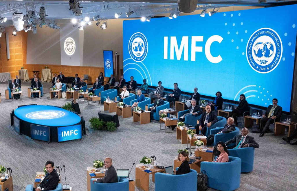 IMF Peringatkan: Utang Dunia Siap Menembus 100% PDB Global, Sinyal Bahaya bagi Ekonomi dan Pasar Keuangan