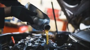 Mobil Jarang Dipakai Tetap Ganti Oli Mesin, Begini Penjelasannya