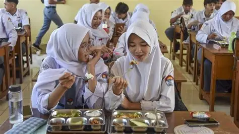 Ingat! SPPG Dilarang Masak di Bawah Pukul 12 Malam: Perpres Tata Kelola MBG