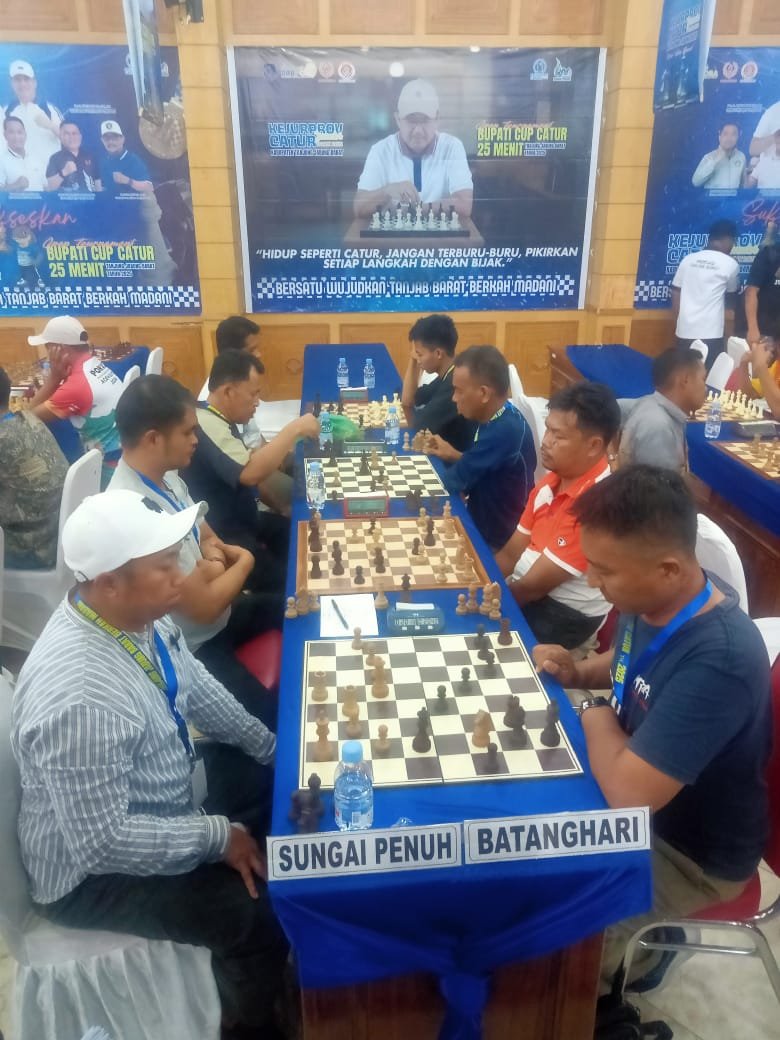 Kota Jambi Memimpin Perolehan Medali Kejurprov Catur 2025, Tanjabbar Mengintai