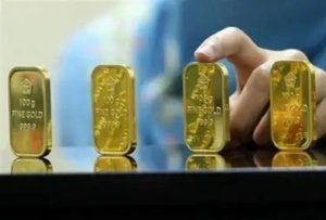 Lanjutkan Tren Penurunan, Emas Antam Kini Rp2.263.000 per Gram