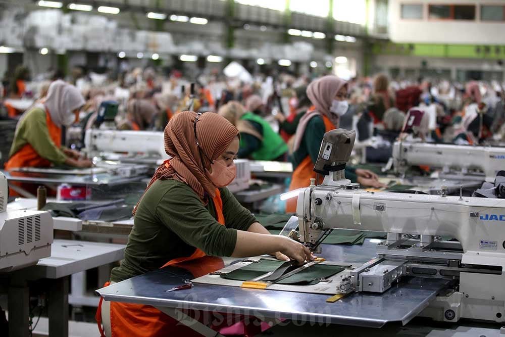 Impor Ilegal Hantam Industri Tekstil Lokal
