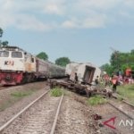 KA Purwojaya Anjlok di Bekasi, Sejumlah Perjalanan Kereta Bandung–Jakarta Dibatalkan