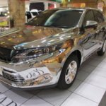 Cat Chrome Buat Mobil Tampil Menyala, Segini Biayanya