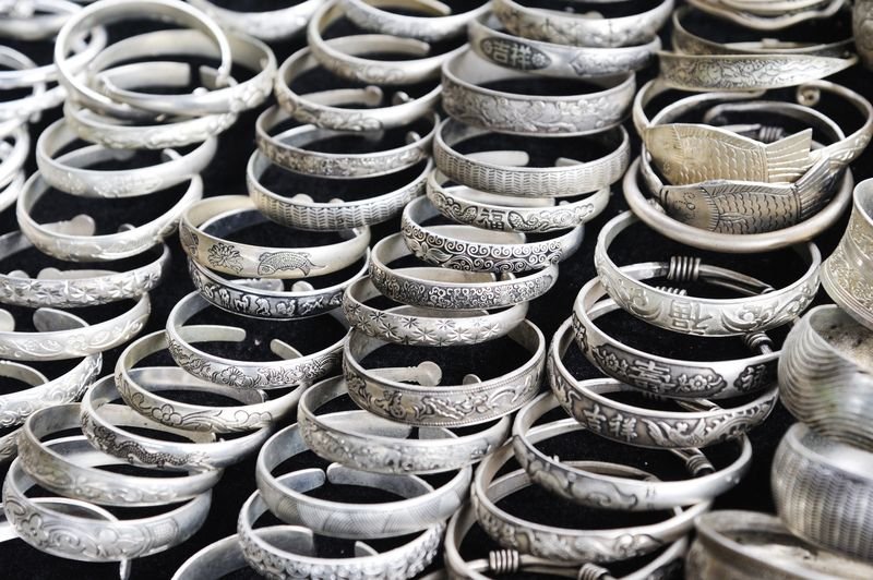 Harga Perak Naik Tipis Menjadi Rp 25.600 per Gram