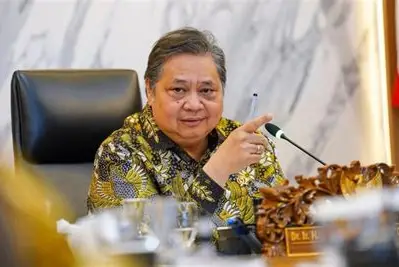 Airlangga Ajak Pesantren Menabung Emas untuk Perkuat Ekonomi Syariah Nasional