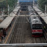 Rencana KRL Beroperasi 24 Jam Harus Dikaji Ulang