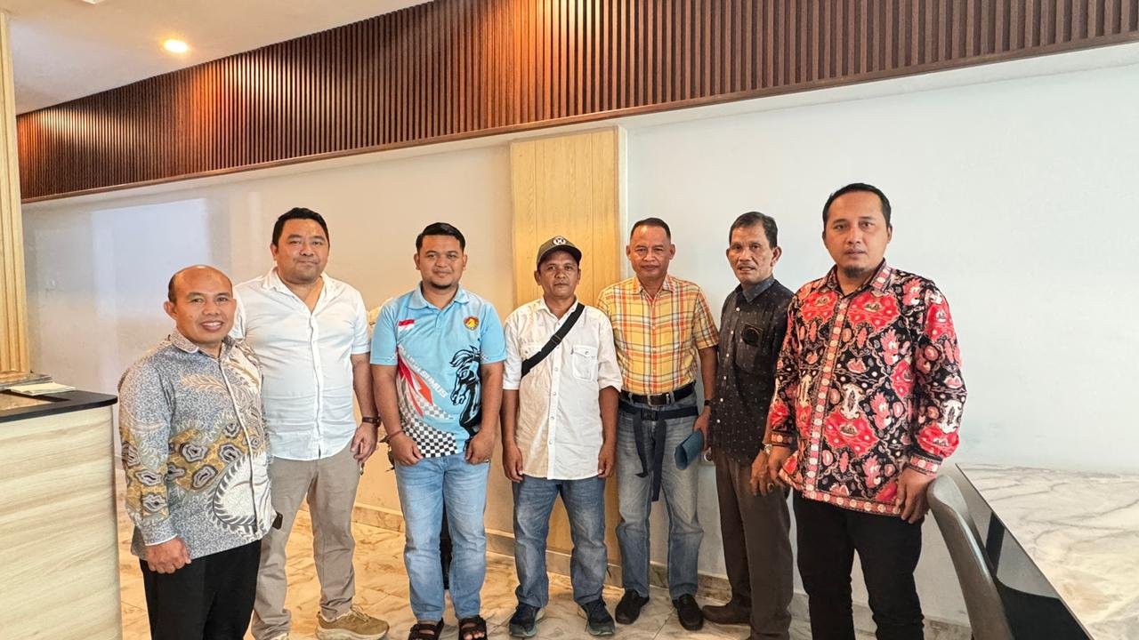 Ketua Percasi Jambi Lepas Lima Atlet ke Kejurnas Catur 2025 di Mamuju