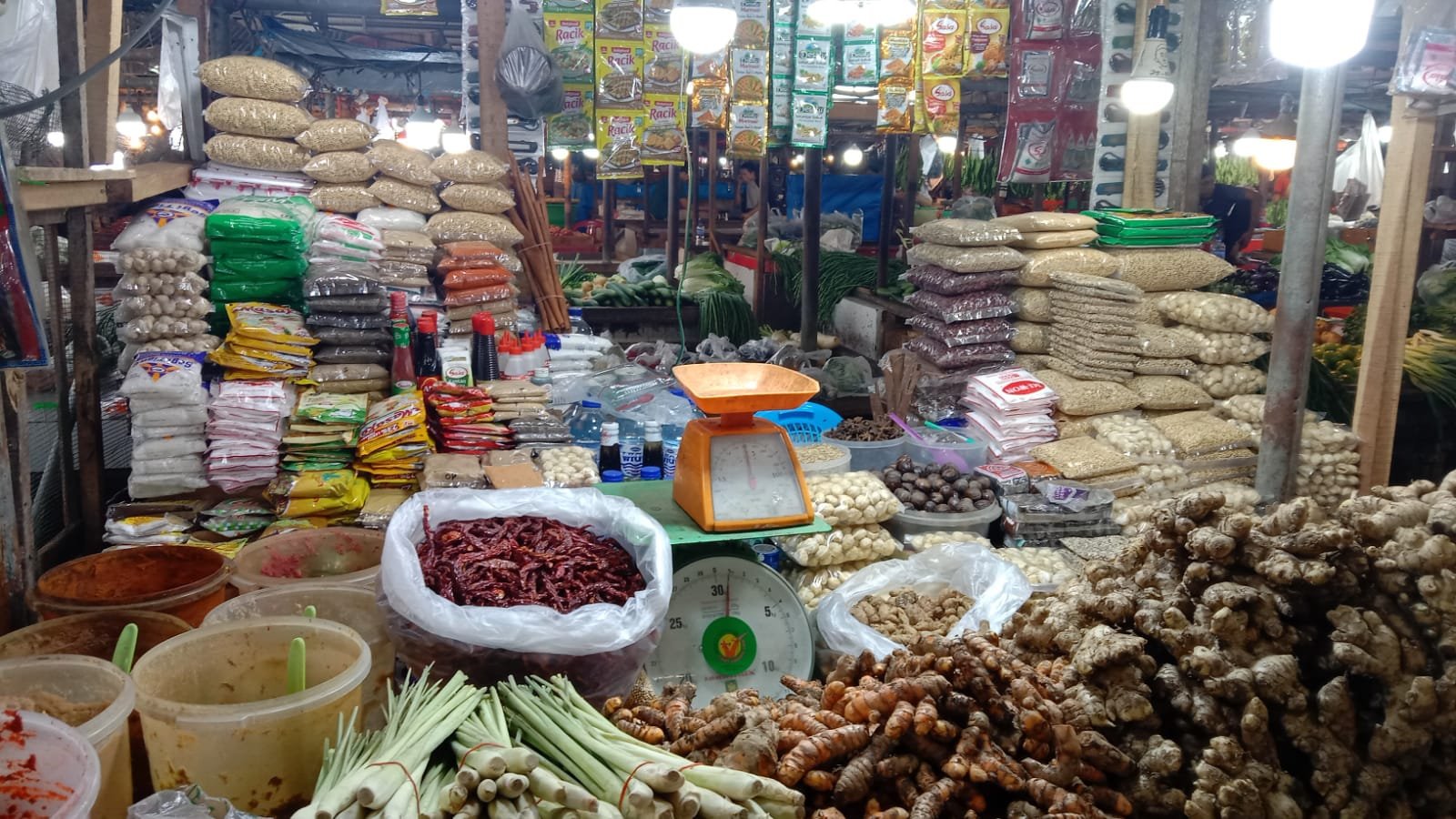 Harga Sembako di Kota Jambi Stabil, Cabai Turun dan Ayam Broiler Naik