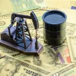 Minyak Dunia Anjlok 4 Persen, Batu Bara Naik, CPO dan Nikel Melemah Tipis