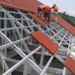Rangka Atap Baja Ringan vs Kayu, Lebih Baik Pilih yang Mana?