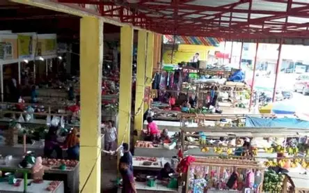 Harga Sembako di Pasar Angso Duo Stabil, Beberapa Komoditas Cabai dan Beras Turun