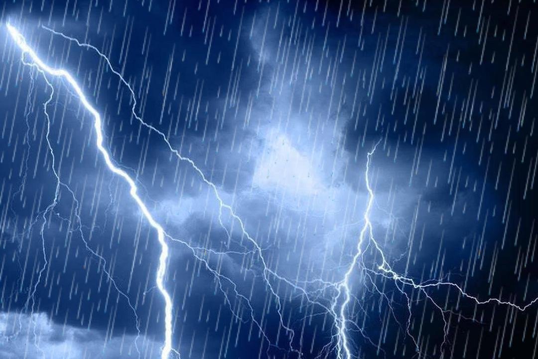 Jambi Hujan Deras, BMKG Peringatkan Waspada Cuaca Ekstrem Sepekan ke depan