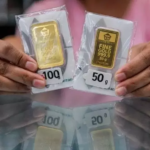 Emas Antam Terpangkas Lagi, Dibanderol Rp2.406.000 per Gram
