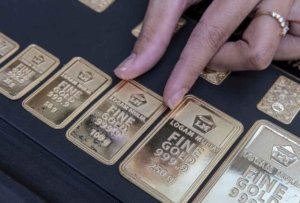 Naik Lagi, Harga Emas Antam Jadi Rp2.415.000 per Gram Hari Ini