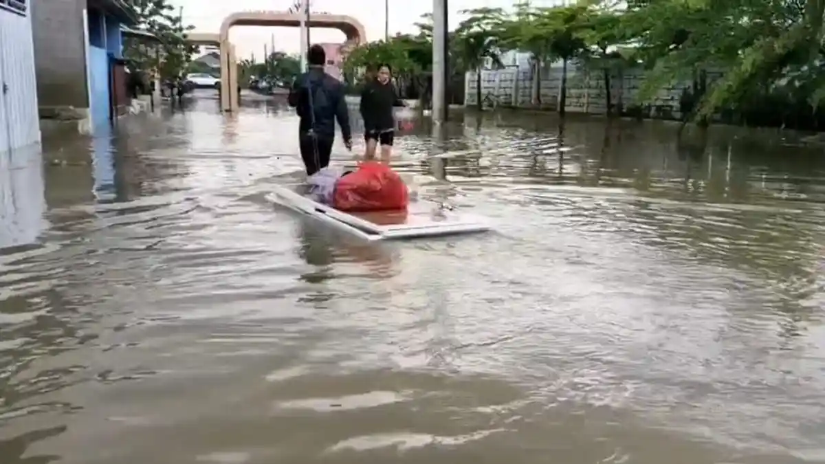 Ngeri! Perumahan Subsidi di Bekasi Tenggelam, Ribuan Warga Mengungsi