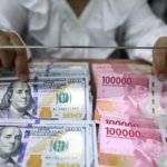 Rupiah Ditutup Melemah ke Rp16.956, Pengamat Sebut Faktor Penyebabnya Ini