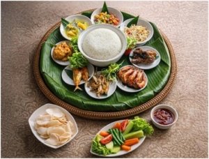 Santap Paket Makan “Sedulang” di Swiss-Belhotel Jambi, Hidang Sarat Akan Makna