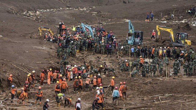 Update Longsor Cisarua Bandung Barat: 50 Kantong Jenazah, 34 Korban Teridentifikasi