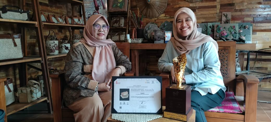 Deni Moroyati, Founder dari D'moroy