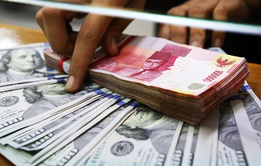 Tancap Gas, Rupiah Melesat ke Level Rp16.744 per Dolar AS