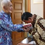 Try Sutrisno Meninggal Dunia, Mensesneg Pastikan Negara Beri Penghormatan Terbaik untuk Wapres ke-6 RI