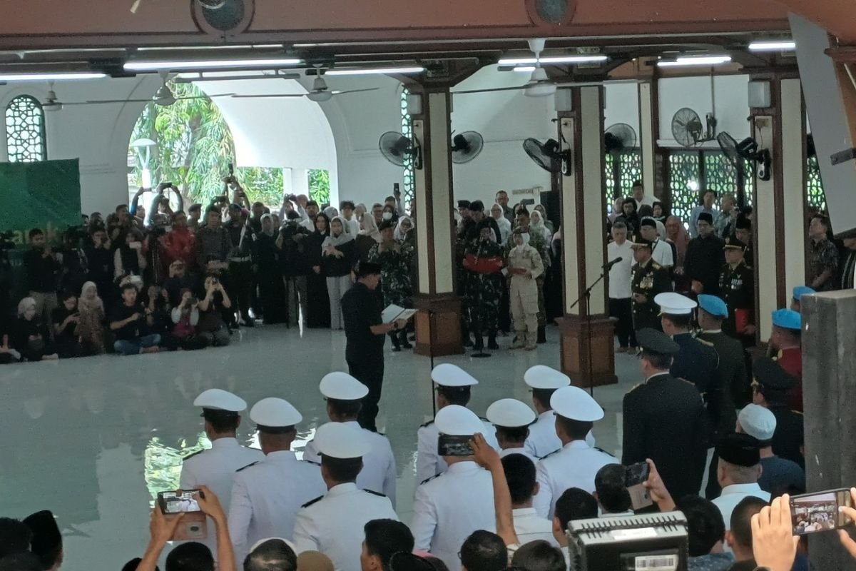 Keluarga Serahkan Jenazah Try Sutrisno ke Negara, Upacara Militer Digelar di Masjid Sunda Kelapa