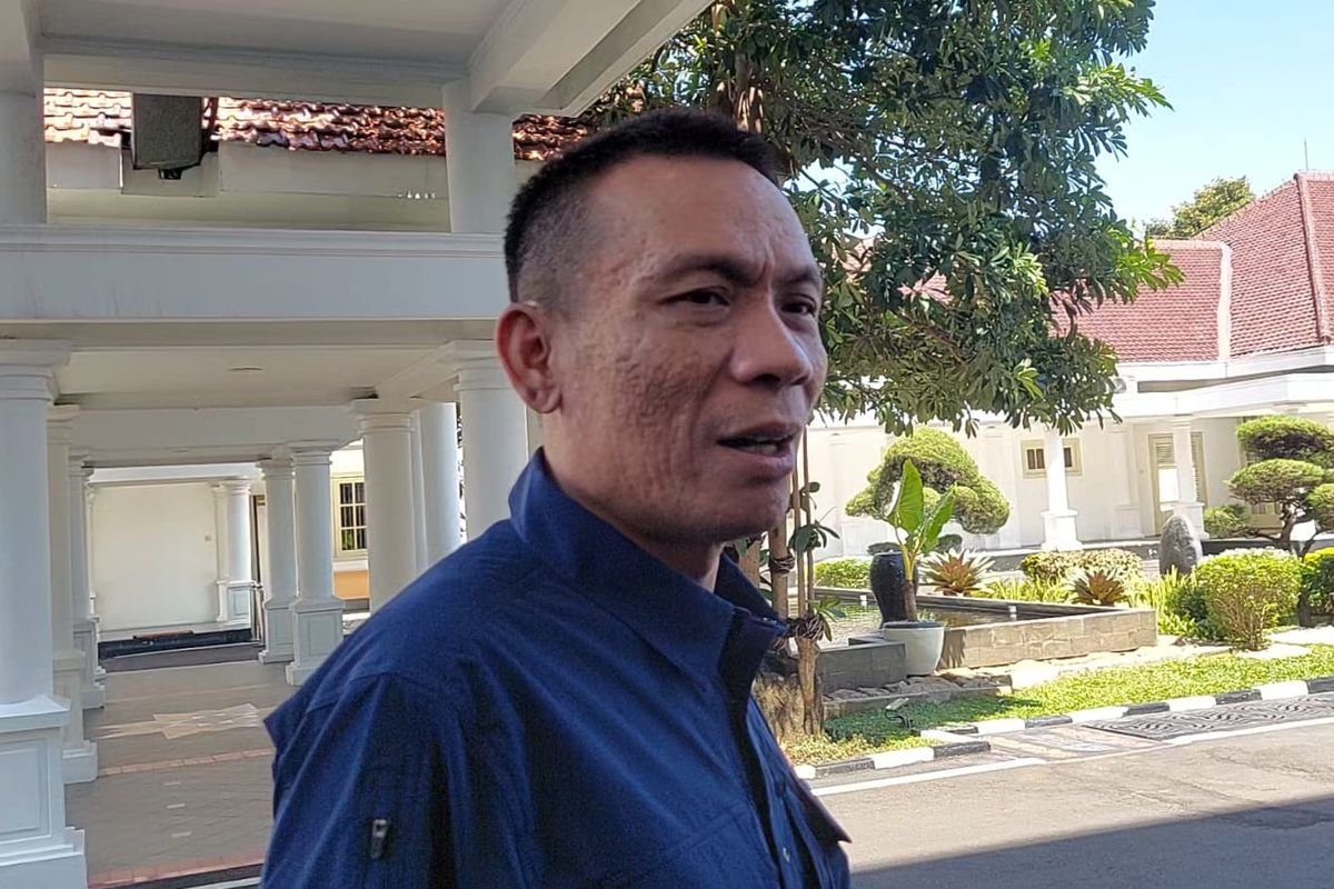 Rismon Sianipar Akui Ijazah UGM Joko Widodo Asli