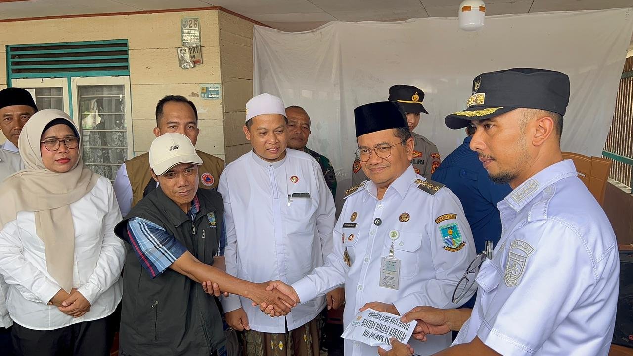 Wali Kota Jambi Maulana Tinjau Lokasi Kebakaran di Solok Sipin