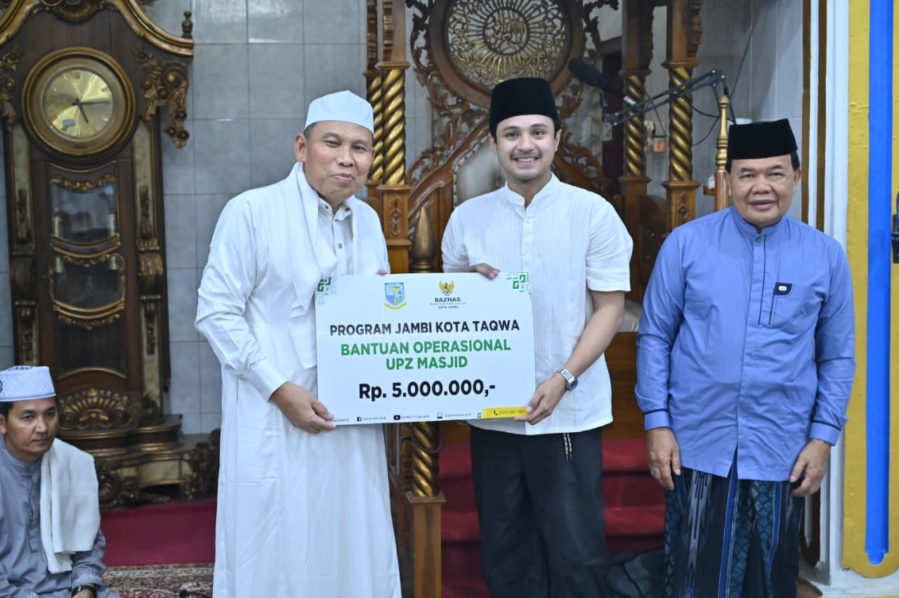 Safari Ramadan di Masjid Kurnia, Wawako Jambi Diza: Ramadan Ajarkan Kesabaran dan Kepedulian Sosial