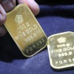 Harga Emas Antam Anjlok Hari Ini, Turun Rp40.000