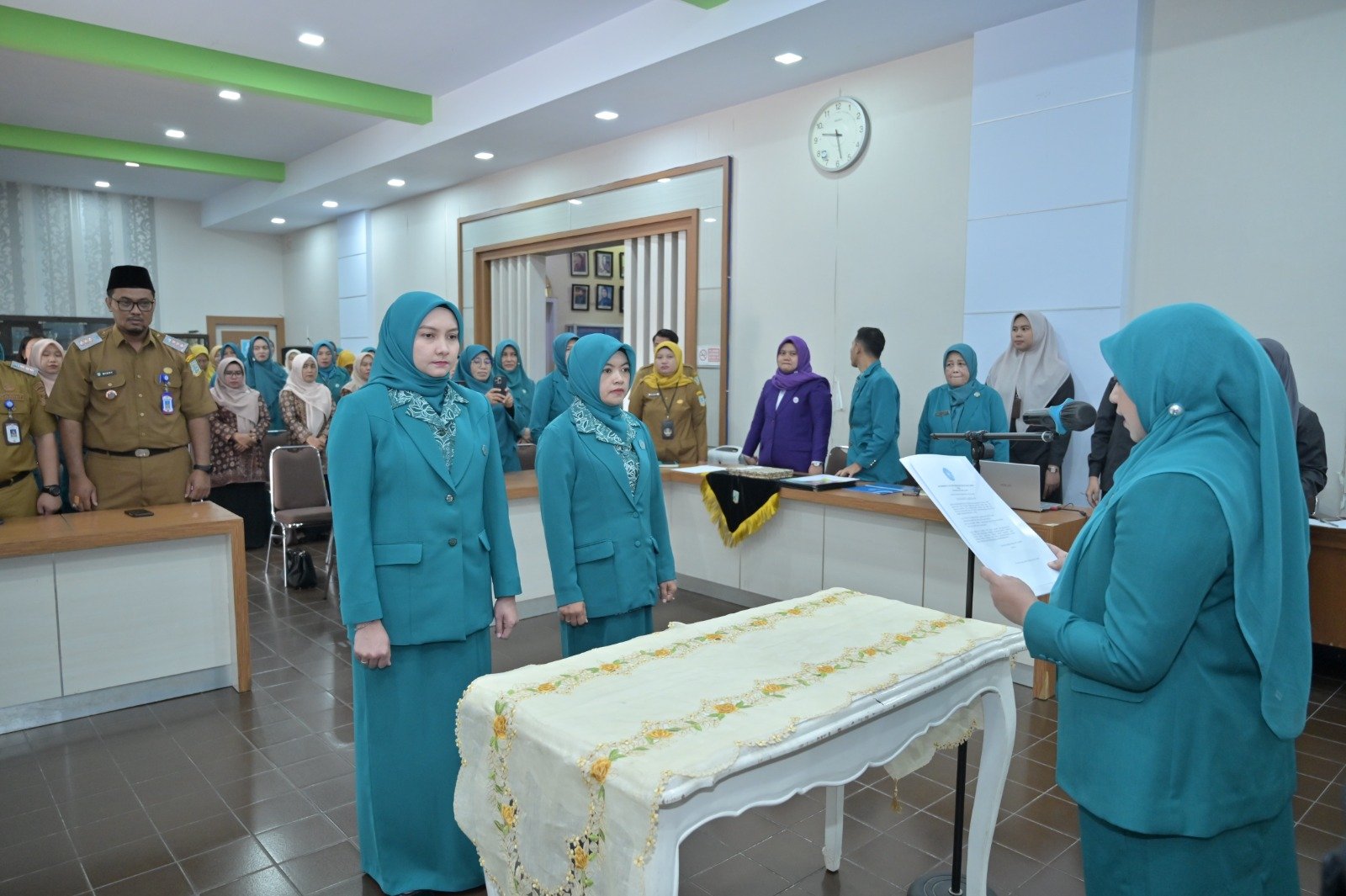 Ketua TP PKK Kota Jambi Nadiyah Maulana Lantik TP PKK, Bunda PAUD dan Posyandu Tingkat Kecamatan dan Kelurahan
