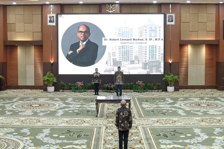 Purbaya Yudhi Sadewa Lantik Robert Leonard Marbun Jadi Sekjen Kemenkeu, Gantikan Heru Pambudi