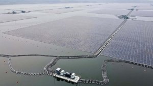 Kementerian ESDM Siapkan Deregulasi PLTS, Target Energi Surya Indonesia Tembus 100 GW