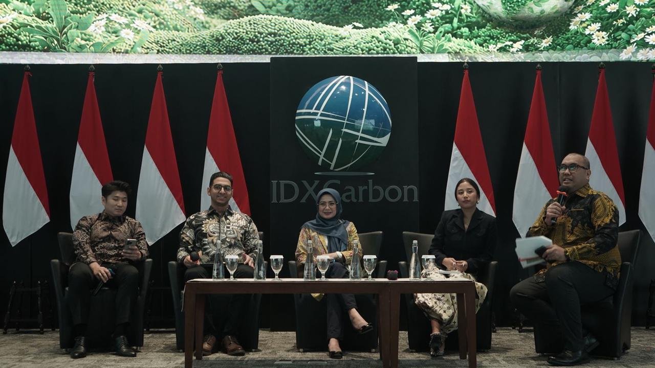 Pertamina NRE Gandeng Bank Mandiri Luncurkan “AKU NET-ZERO HERO”