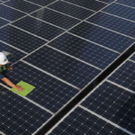 China Pertimbangkan Batasi Ekspor Teknologi Panel Surya ke AS