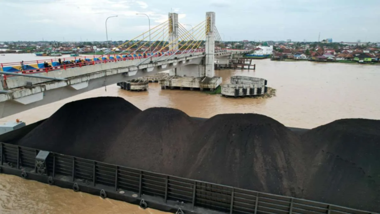 APBN 2026 Tertekan: Windfall Komoditas Tak Cukup Tahan Dampak Harga Minyak dan Pelemahan Rupiah