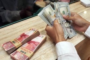 Pagi Ini Rupiah Melemah Tipis ke Rp17.223