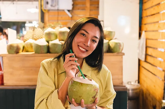 Manfaat Air Kelapa untuk Asam Lambung, Benarkah Bisa Redakan GERD?