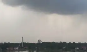 BMKG: Jambi Diguyur Hujan 21–23 April, Kabut dan Petir Perlu Diwaspadai