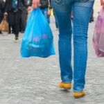 Harga Plastik Melonjak 80%, Pemerintah Cari Solusi Selamatkan UMKM