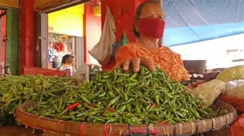 Harga Cabai Rawit Merah di Pasar Talang Banjar Tembus Rp60.000 per Kg