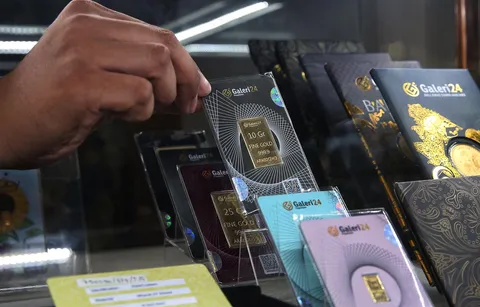 Harga Emas di Pegadaian Turun Lagi, Sekarang Dipatok Segini: Buruan!