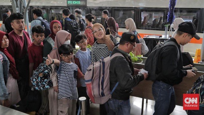 Daftar 19 Kereta Dibatalkan Imbas Kecelakaan di Stasiun Bekasi Timur