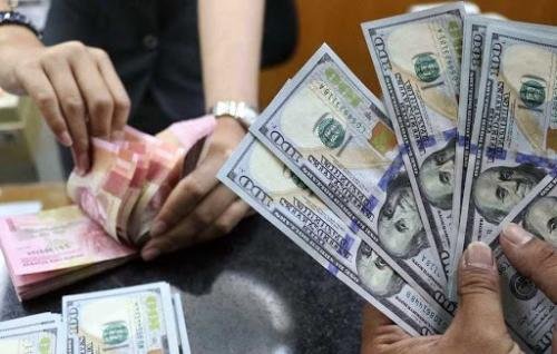 Terpukul Lagi! Nilai Tukar Rupiah Segini Pagi Ini