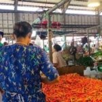 Harga Cabai Rawit Merah di Pasar Angso Duo Tembus Rp70 Ribu per Kg