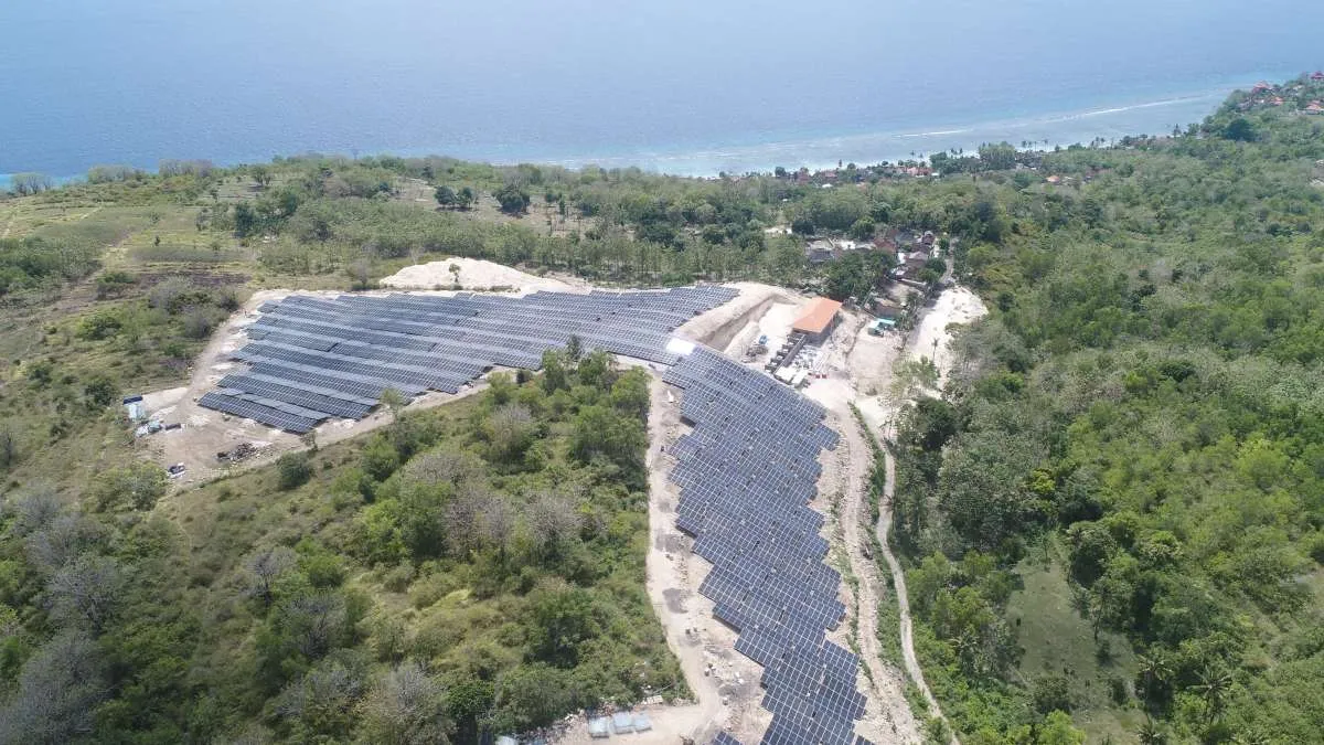 PLN Luncurkan Proyek PLTS 1,22 GW Lewat Skema Giga One, Dorong Transisi Energi